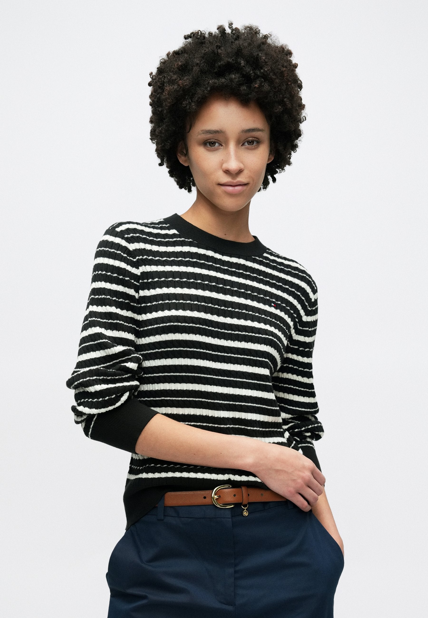 PULL FIN À MAILLES TORSADÉES - Pull - noir/calicot