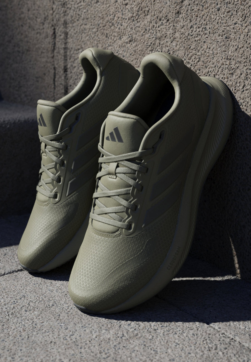 RUNFALCON 5 - Road running shoes - olive strata/shadow olive/core black
