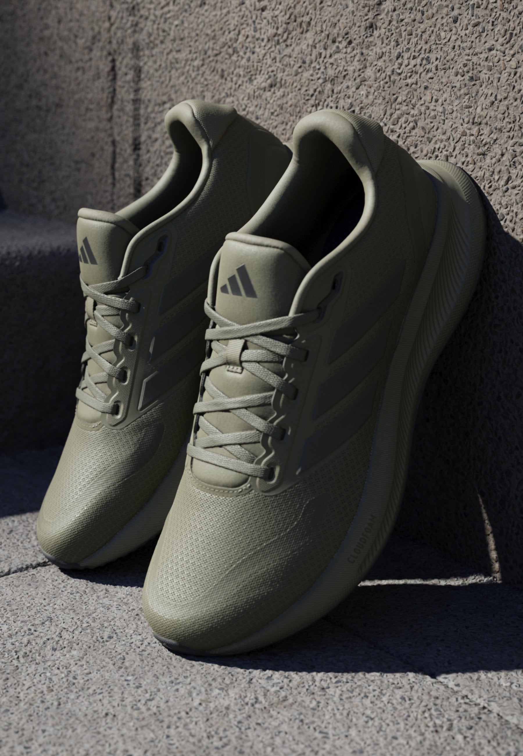 RUNFALCON 5 - Road running shoes - olive strata/shadow olive/core black