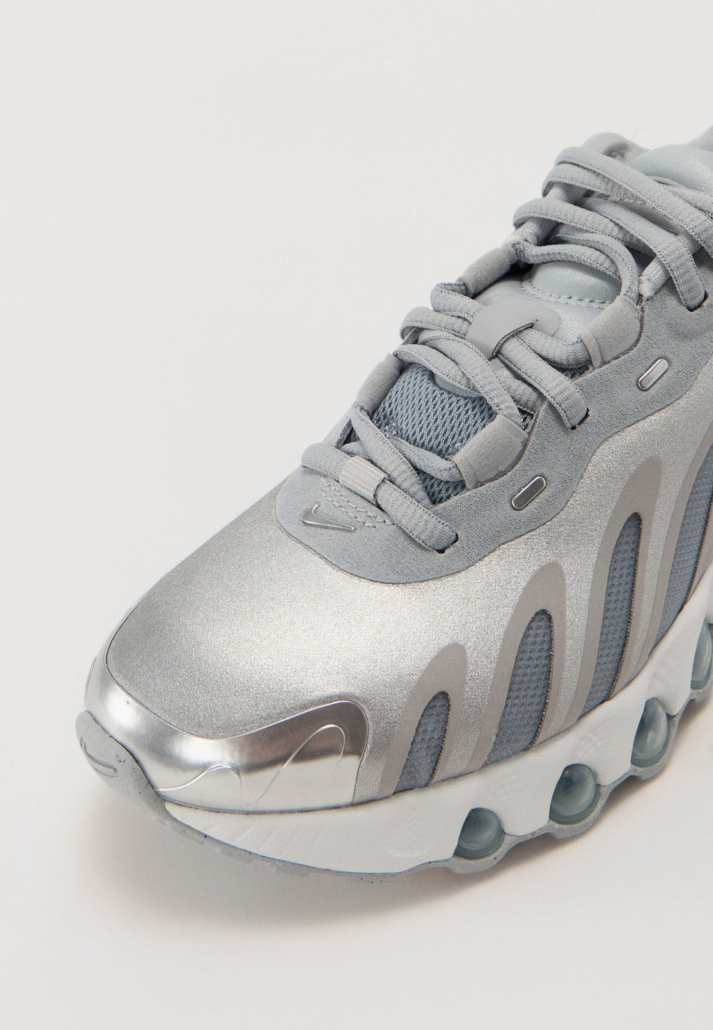 AIR MAX DN8 - أحذية رياضية - رمادي ذئب/فضي/أبيض