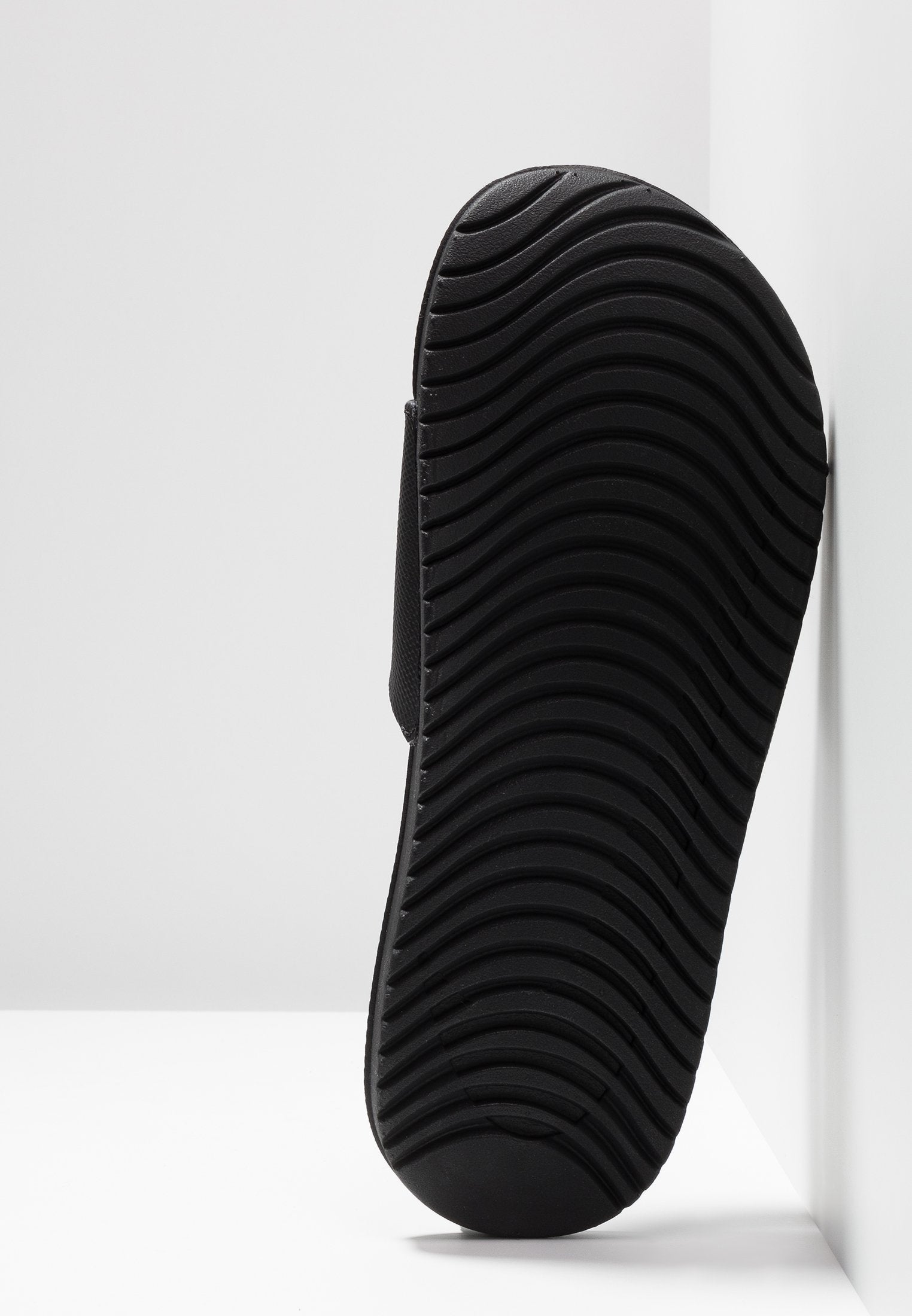 KAWA SLIDE UNISEX - صنادل حمام - أسود/أبيض