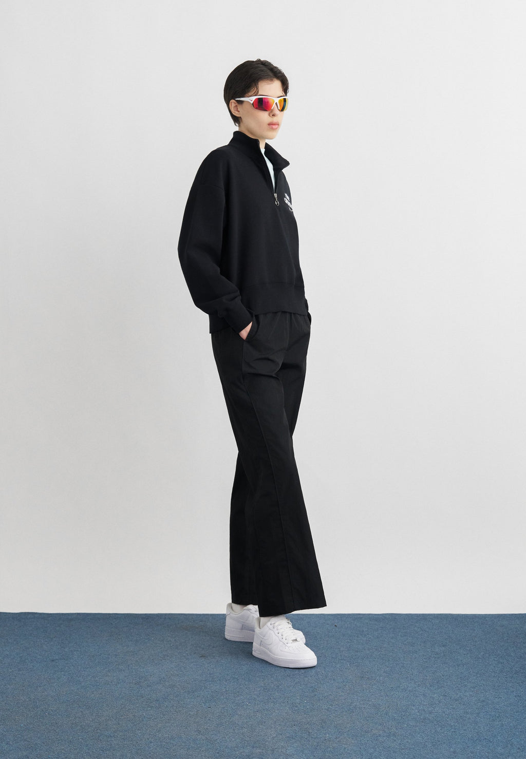 Sweatshirt - black