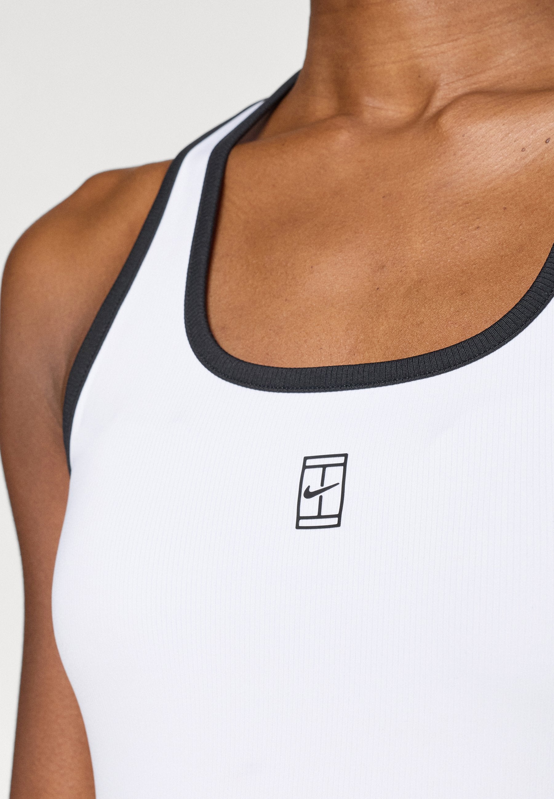 NIKECOURT ADVANTAGE TANK NOVELTY - Top - white/black