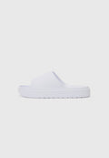 ESSENTIAL UNISEX - Slippers - white