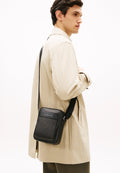 HILFIGER FLAG CROSSBODY REPORTER BAG - Cross body bag - black