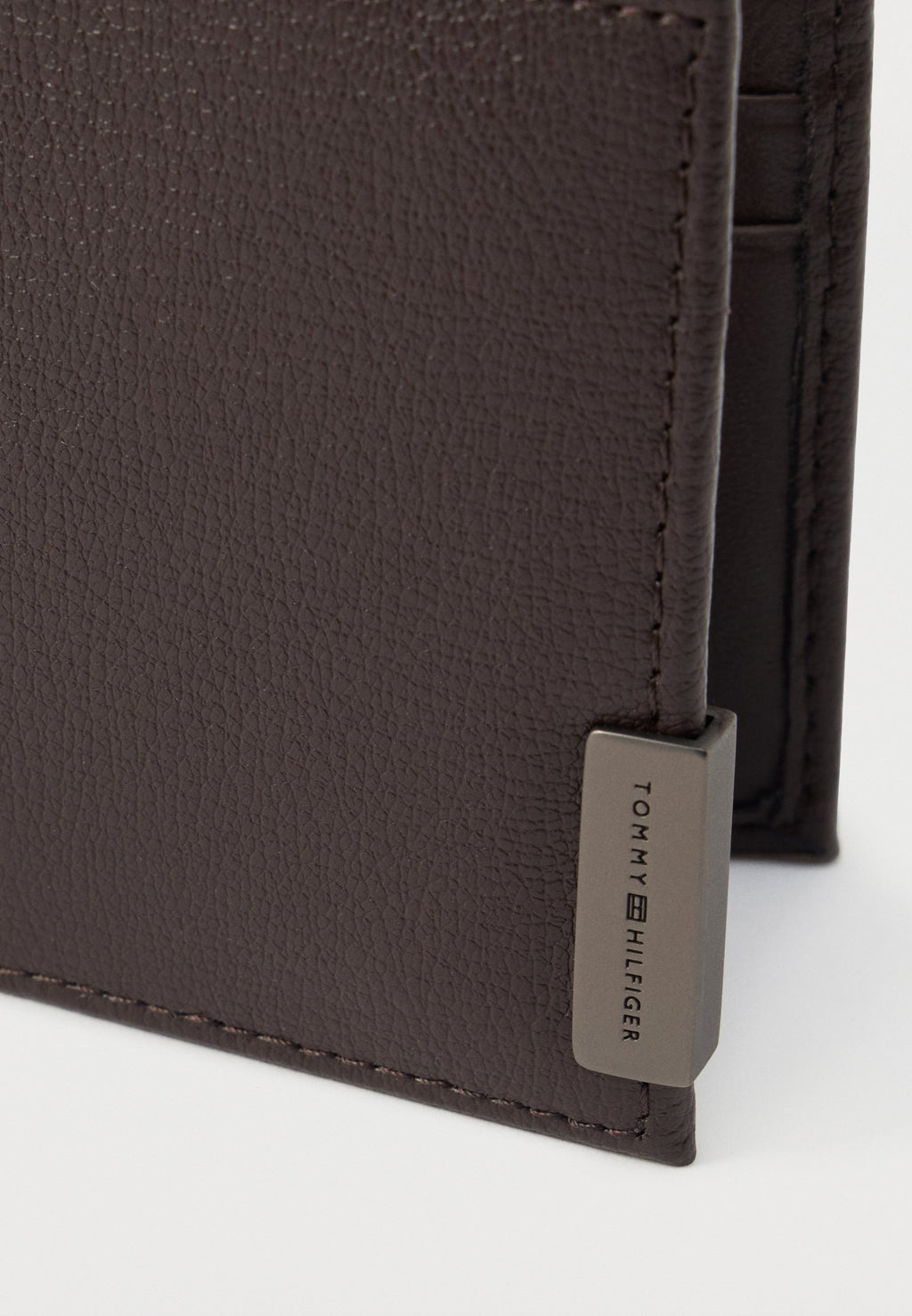 LOGO BIFOLD LEATHER CREDIT CARD WALLET - Wallet - praline