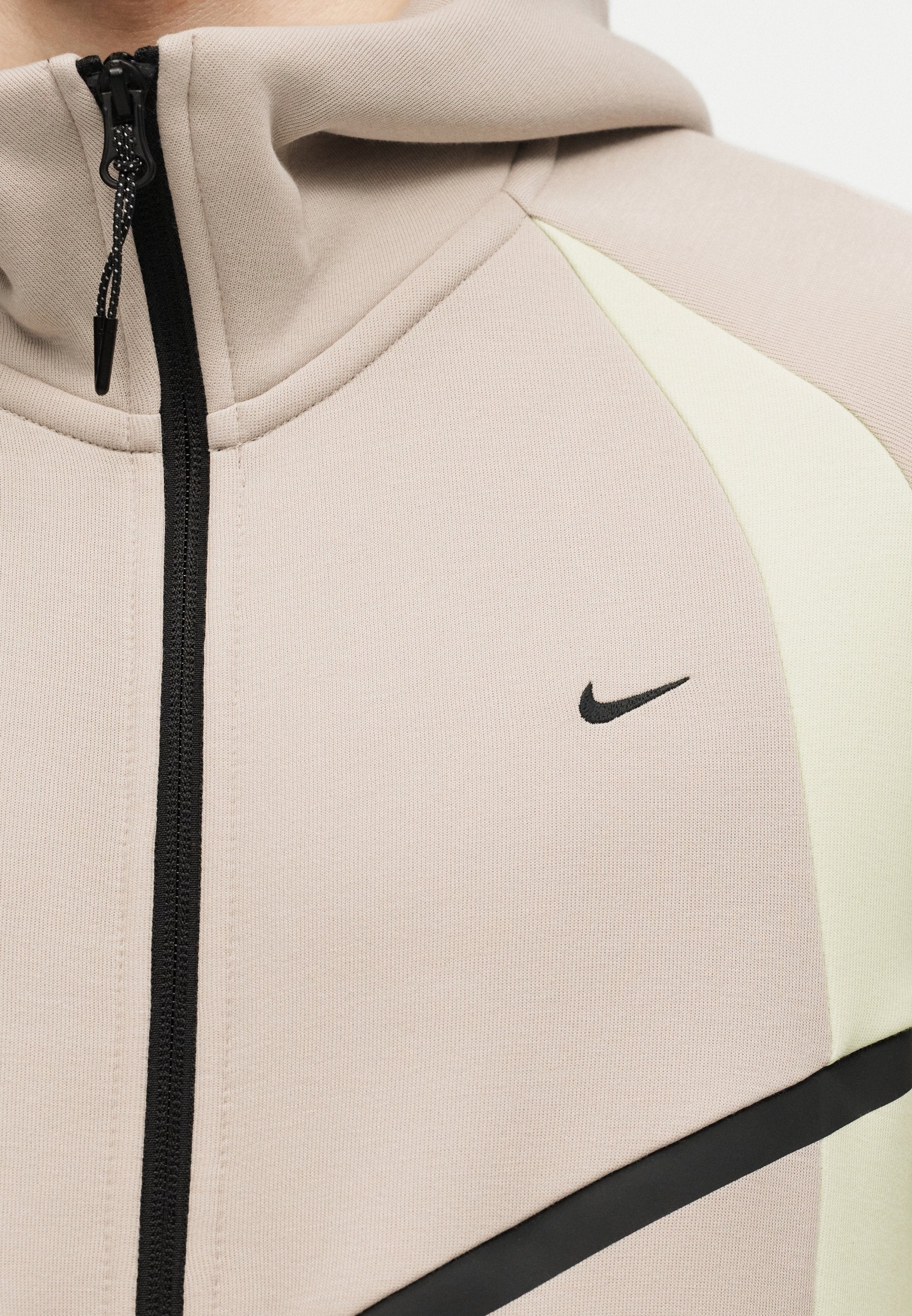M NK TECH FLC PRO WR FZ JACKET - Sweat zippé - cream/liquid lime/black
