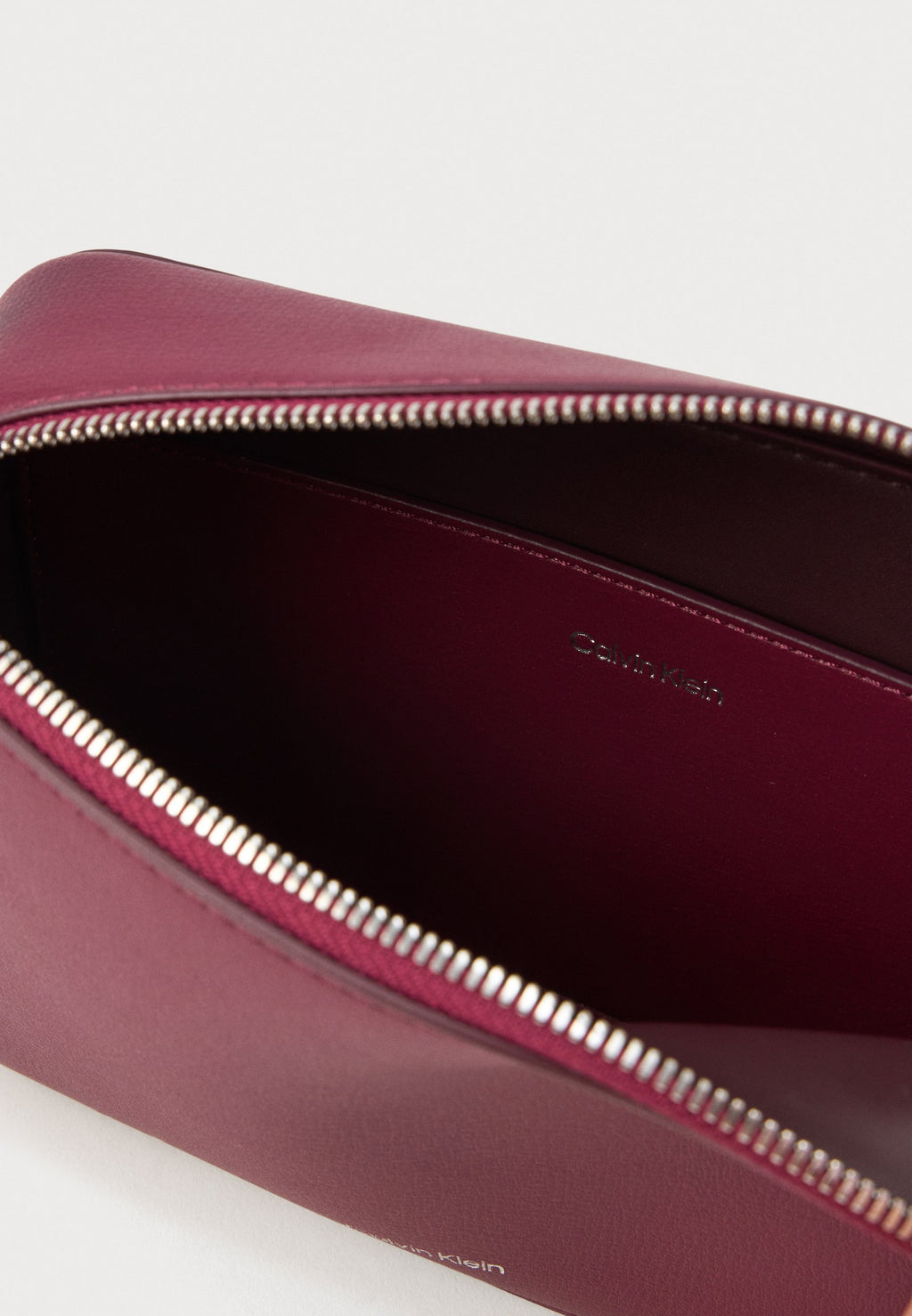 FOIL LOGO ELONGATED CAMERA BAG - Cross body bag - alluring pink
