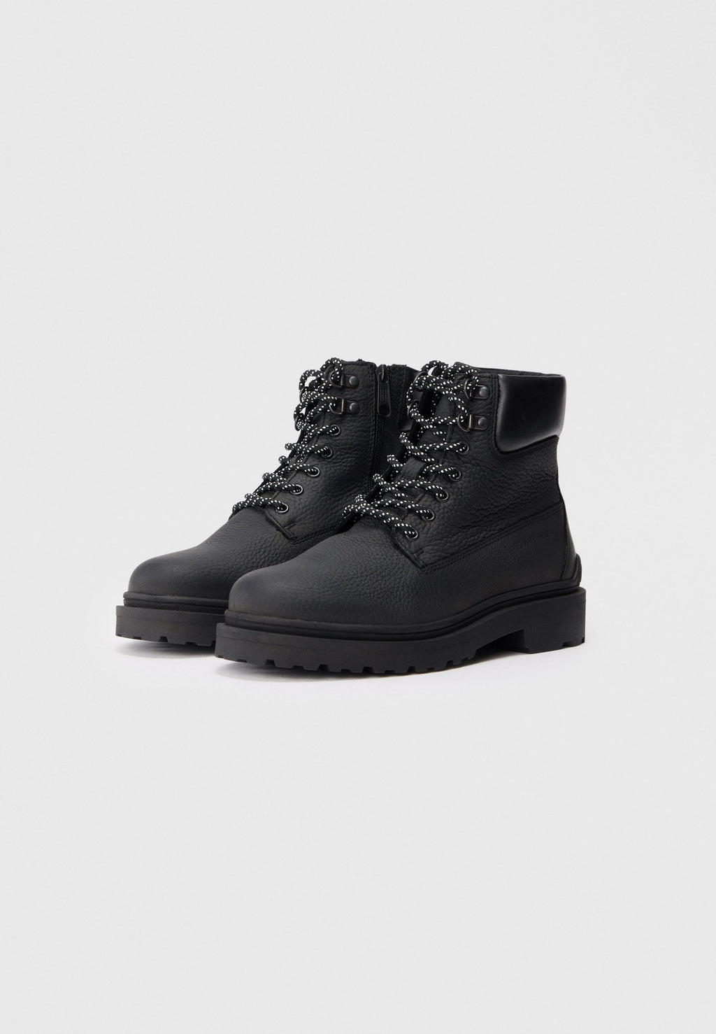 Lace-up ankle boots - black