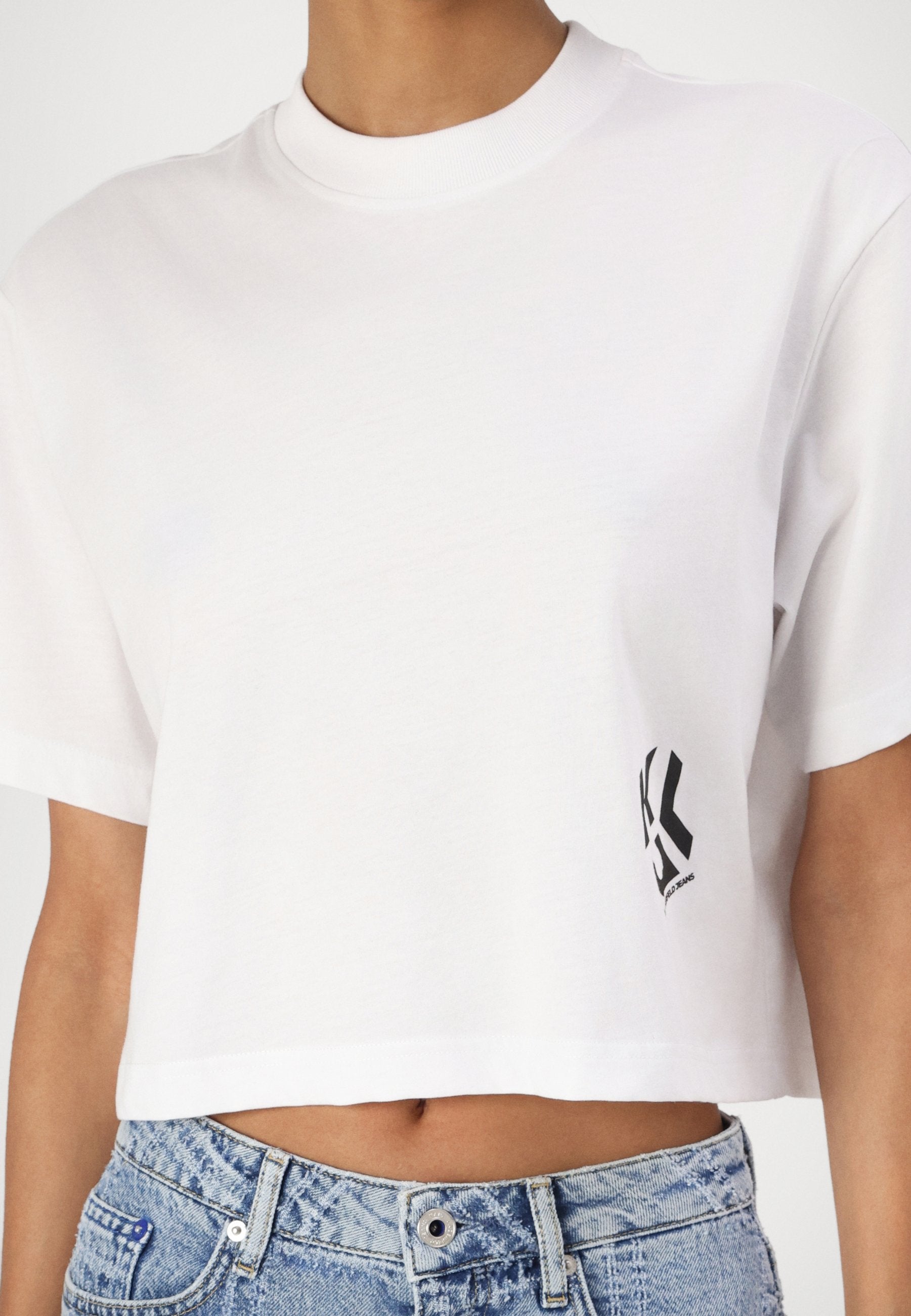 CROPPED MONOGRAM TEE - Basic T-shirt - white