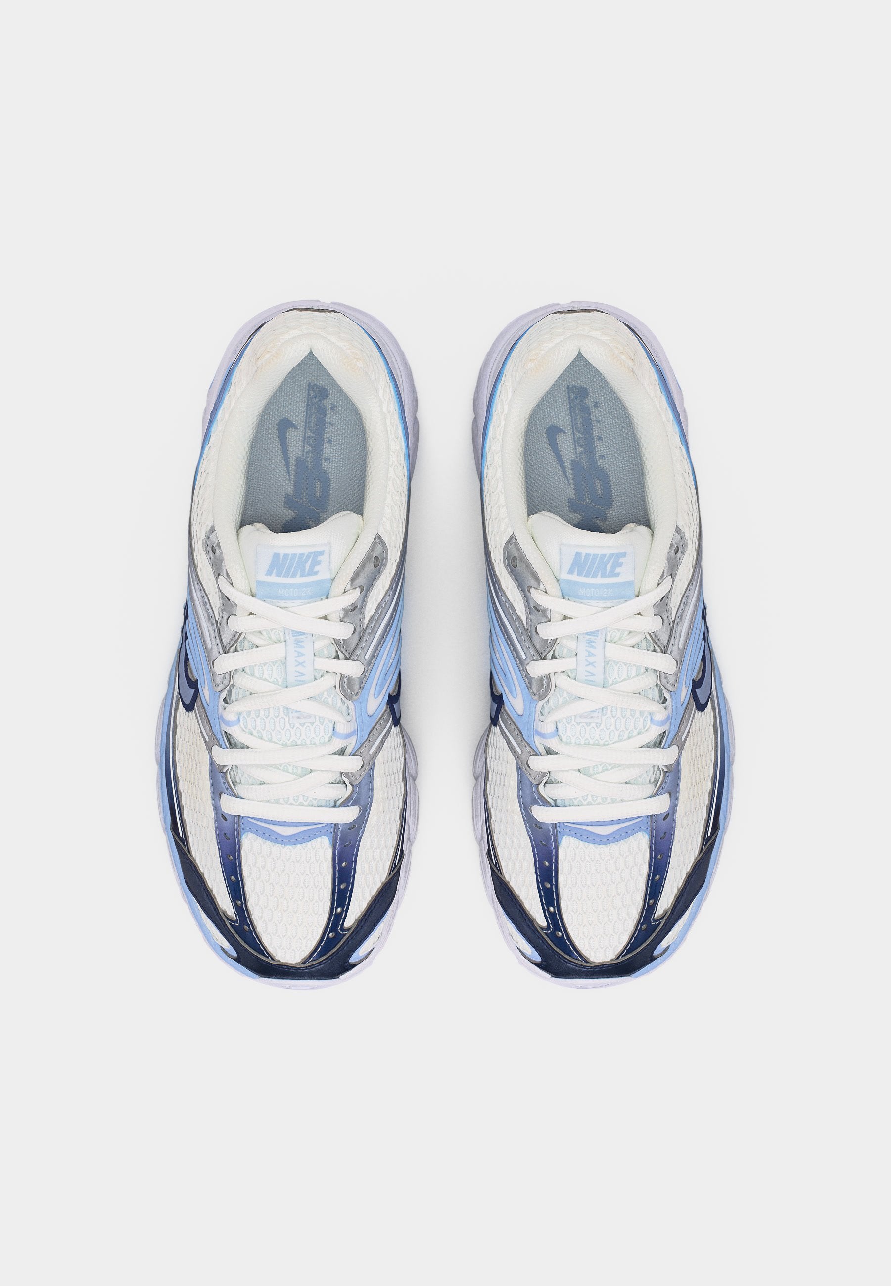 AIR MAX MOTO 2K SE - أحذية - أبيض/أزرق هيدروجيني/فضي معدني/كحلي منتصف الليل
