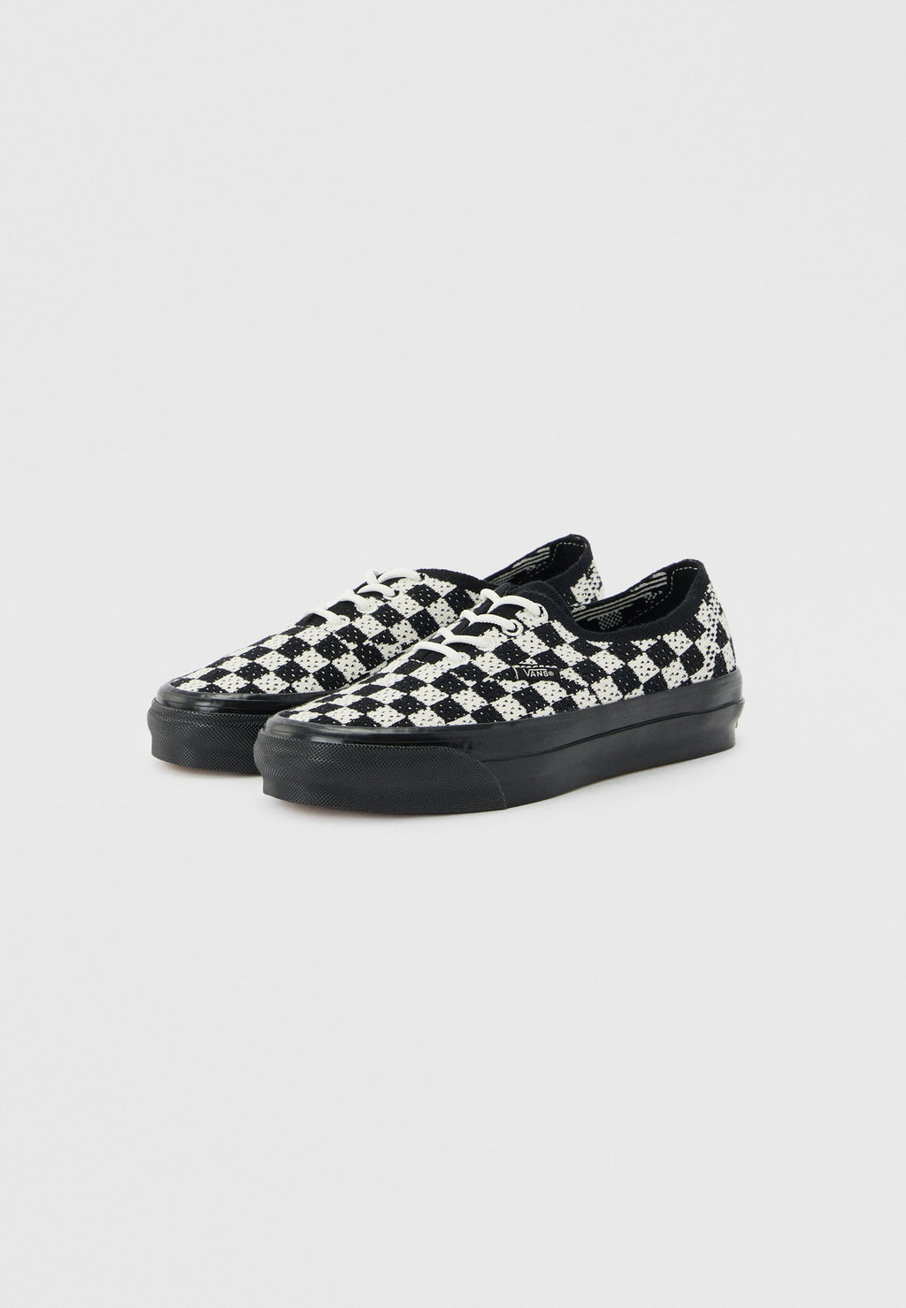 PREMIUM AUTHENTIC 44 EK - Skate shoes - black/marshmallow