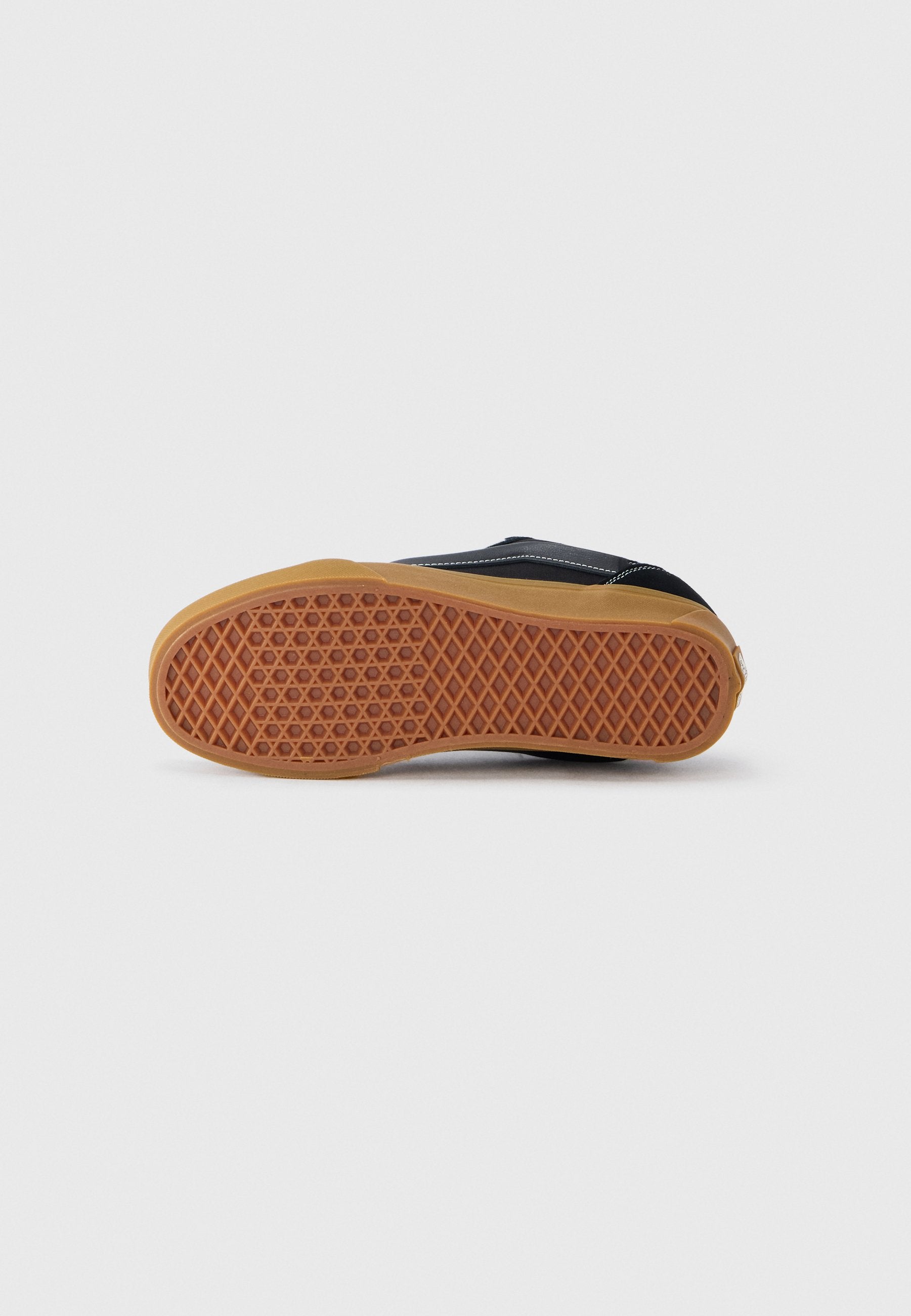 KNU SKOOL UNISEX - Skate shoes - gum/black
