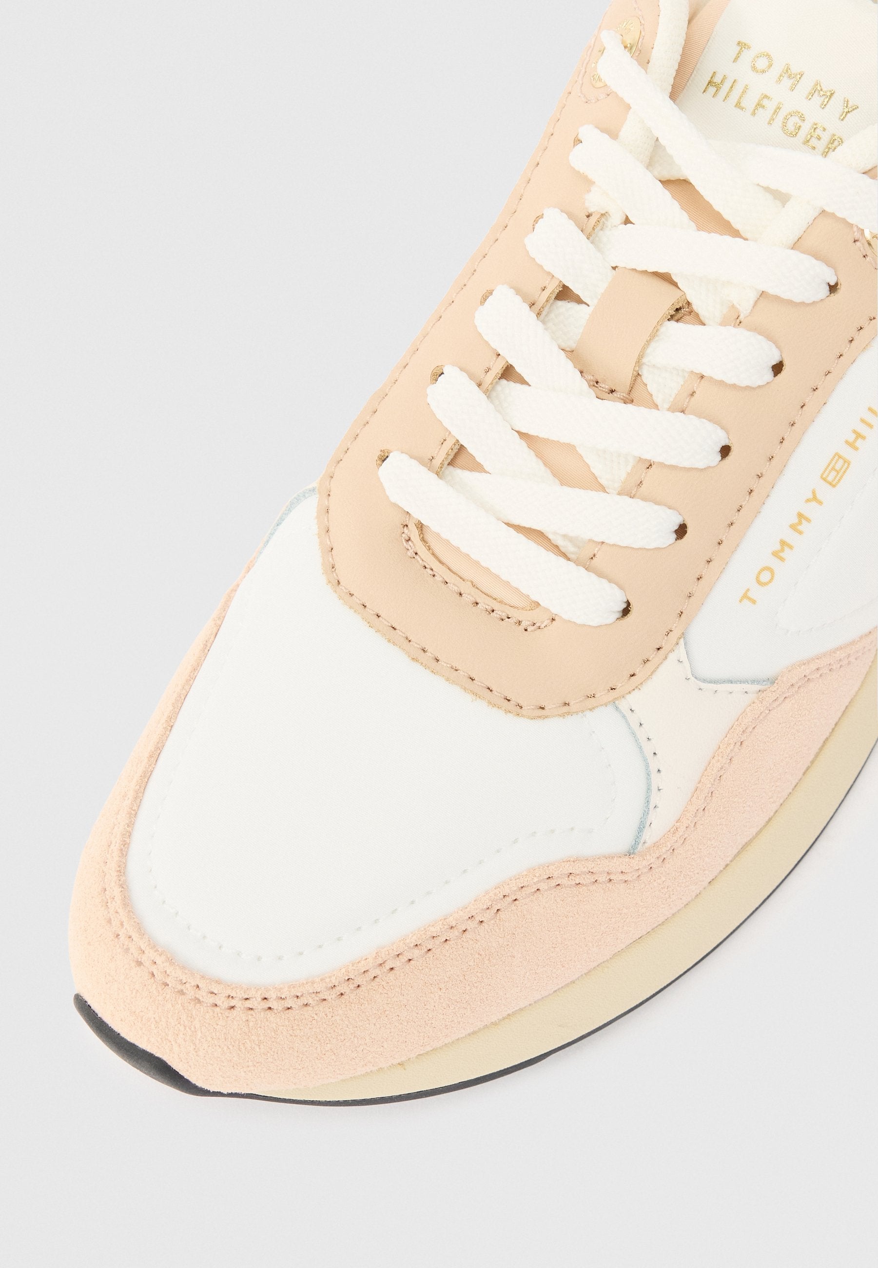 Trainers - ecru