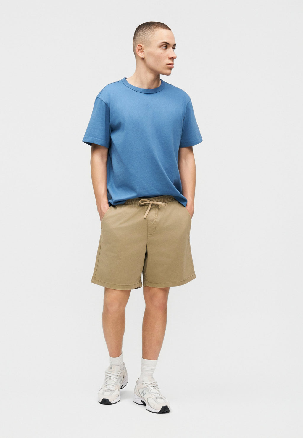 ESSENTIAL EASY  - Shorts - light avocado