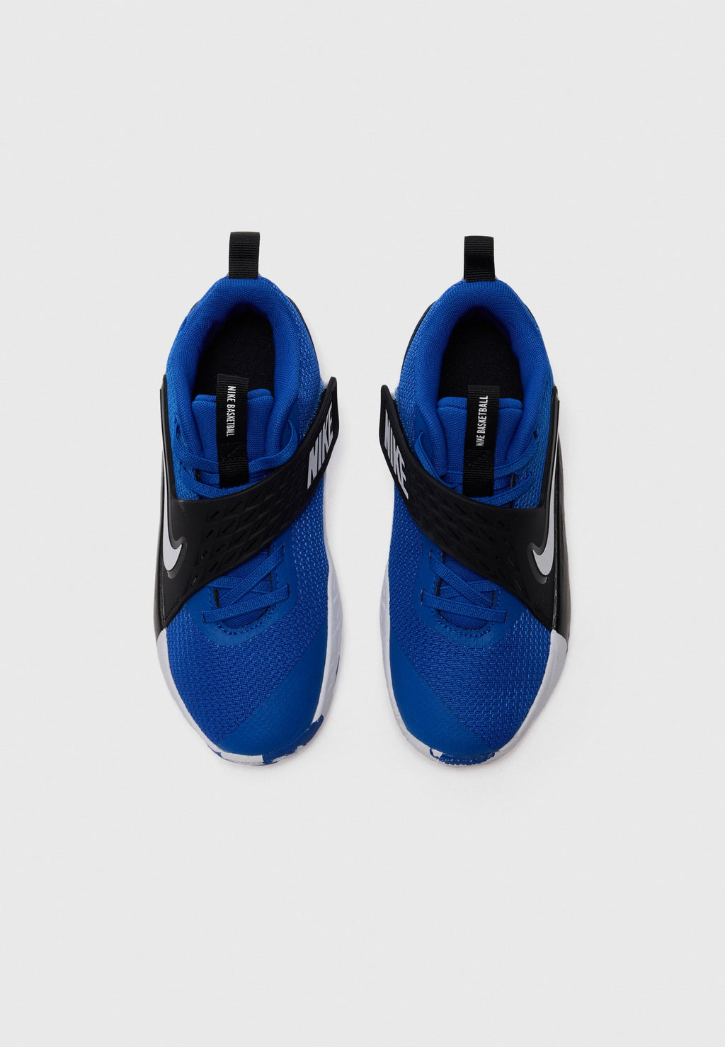 TEAM HUSTLE UNISEX - Basketball shoes - game royal/white/black