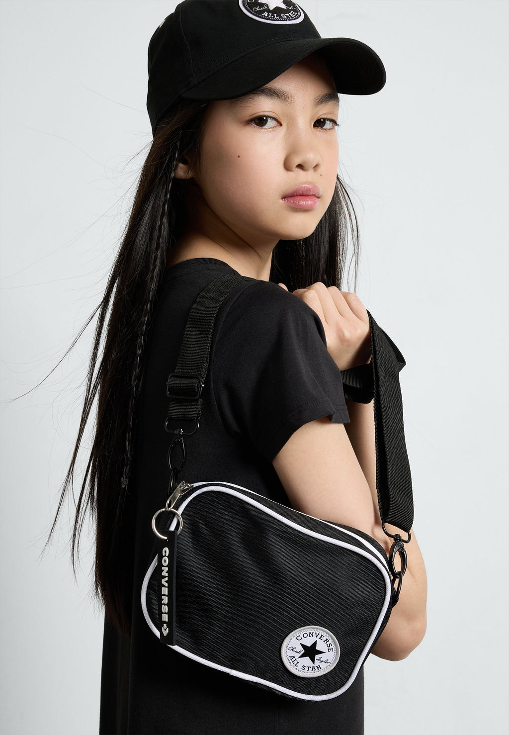 Cross body bag - black