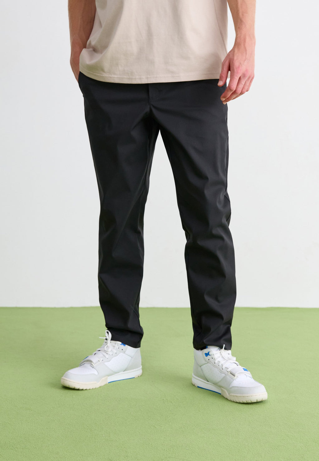 ATHLETICS STANDARD TAPERED - Chinos - noir