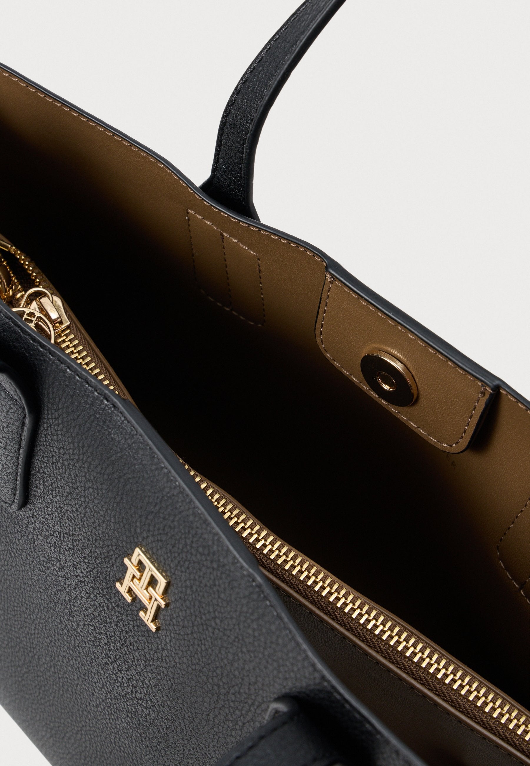 HILFIGER ICON TH MONOGRAM TOTE BAG - Handbag - black