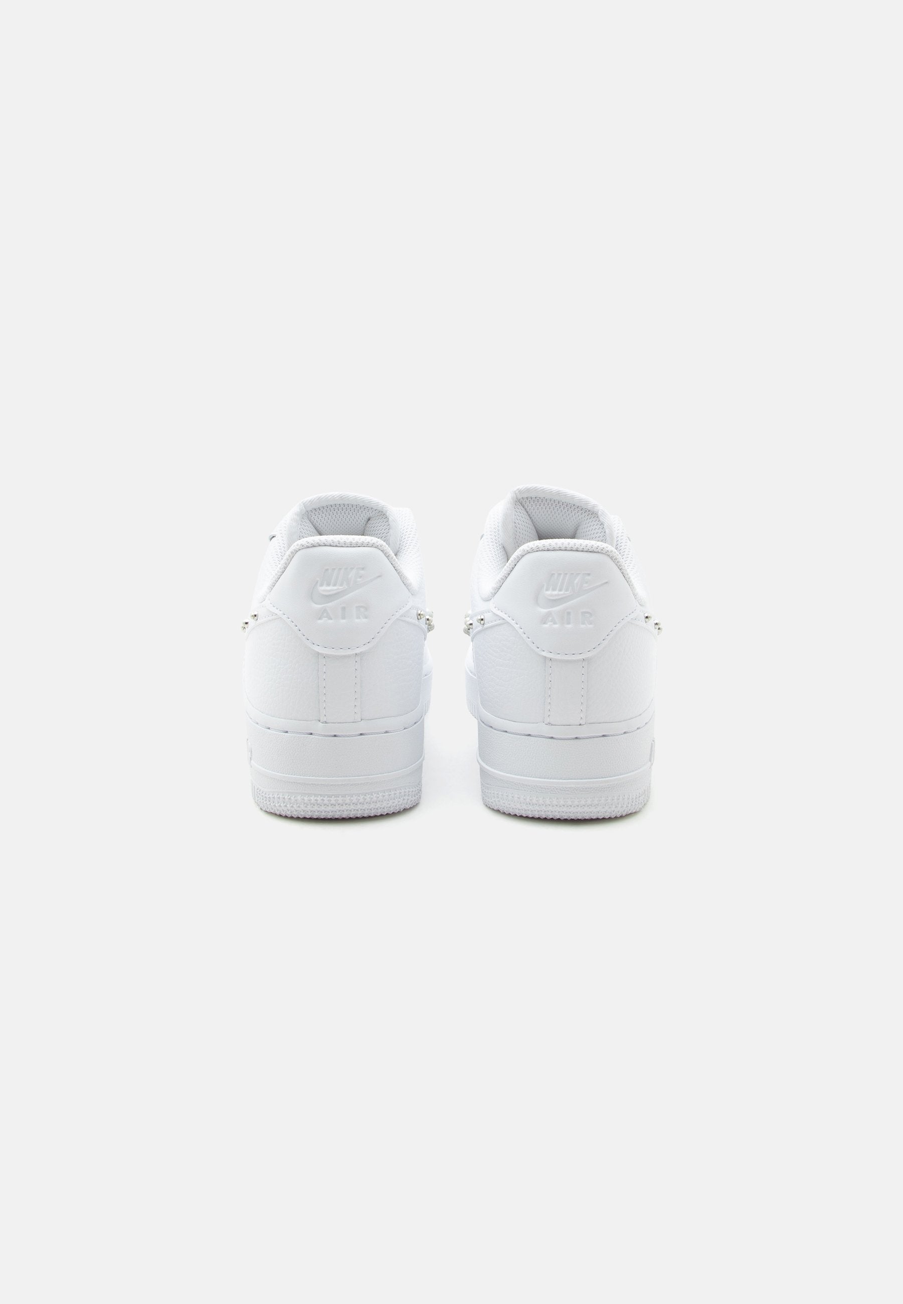 AIR FORCE 1 07 - Trainers - white/metallic silver-coloured/pure platinum-coloured