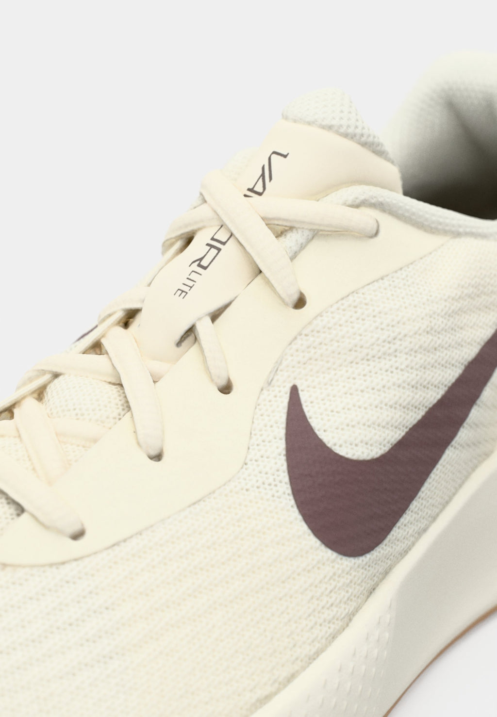 VAPOR LITE 3 HC - Multicourt tennis shoes - pale ivory/tattoo/vachetta tan