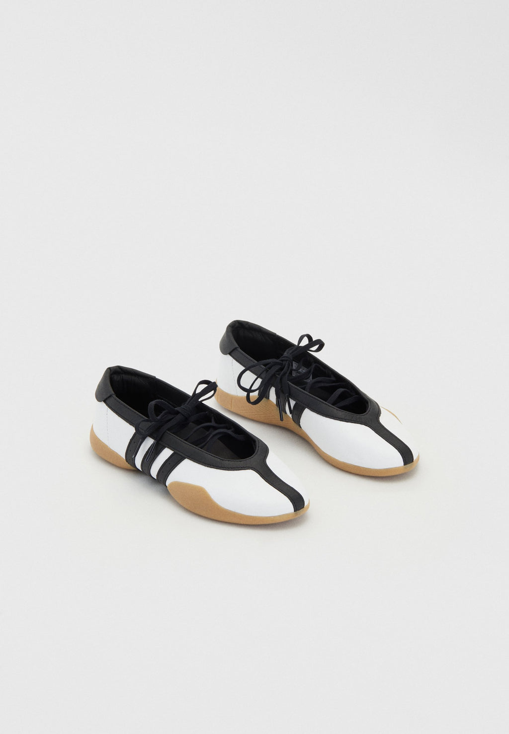 TAEKWONDO MEI BALLERINA - Ankle strap ballet pumps - cloud white/core black/gum