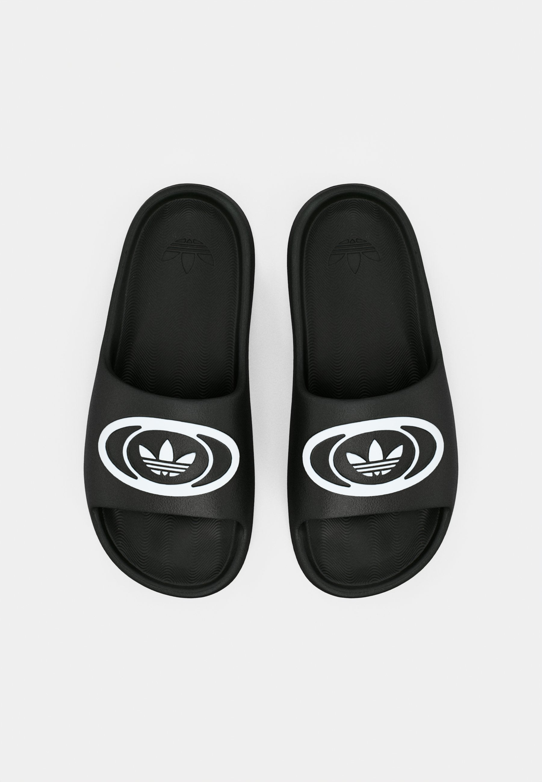 ADILETTE 00S UNISEX - Mules - core black/footwear white