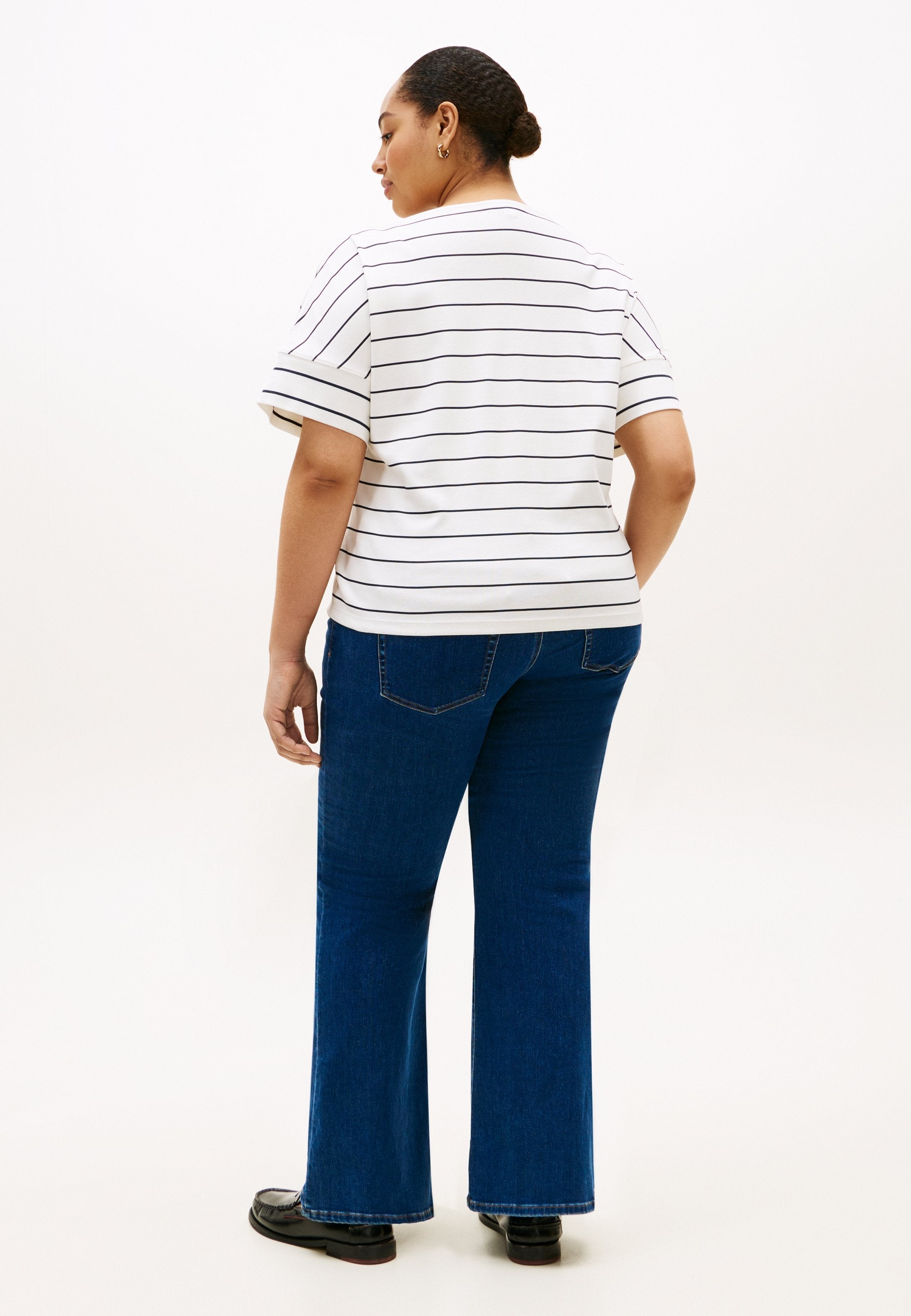 CURVE CAP SLEEVE RELAXED T-SHIRT - Print T-shirt - ecru/dark night navy