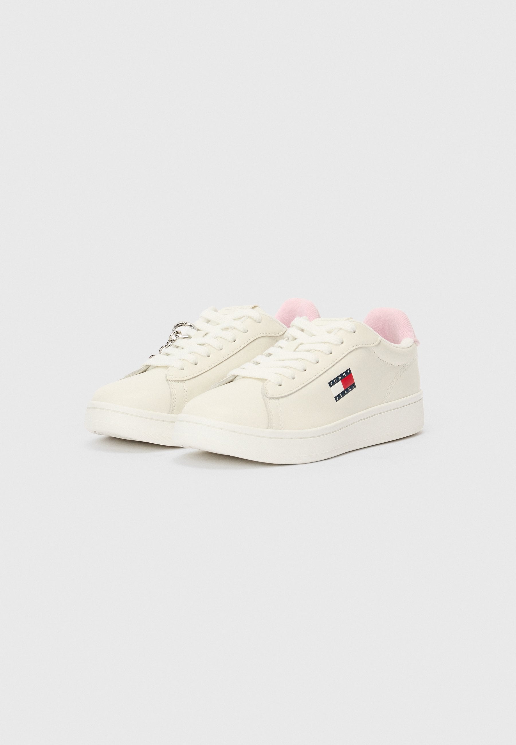 ARCHIVE COURT HEART CHARM LEATHER TRAINERS - Trainers - ecru