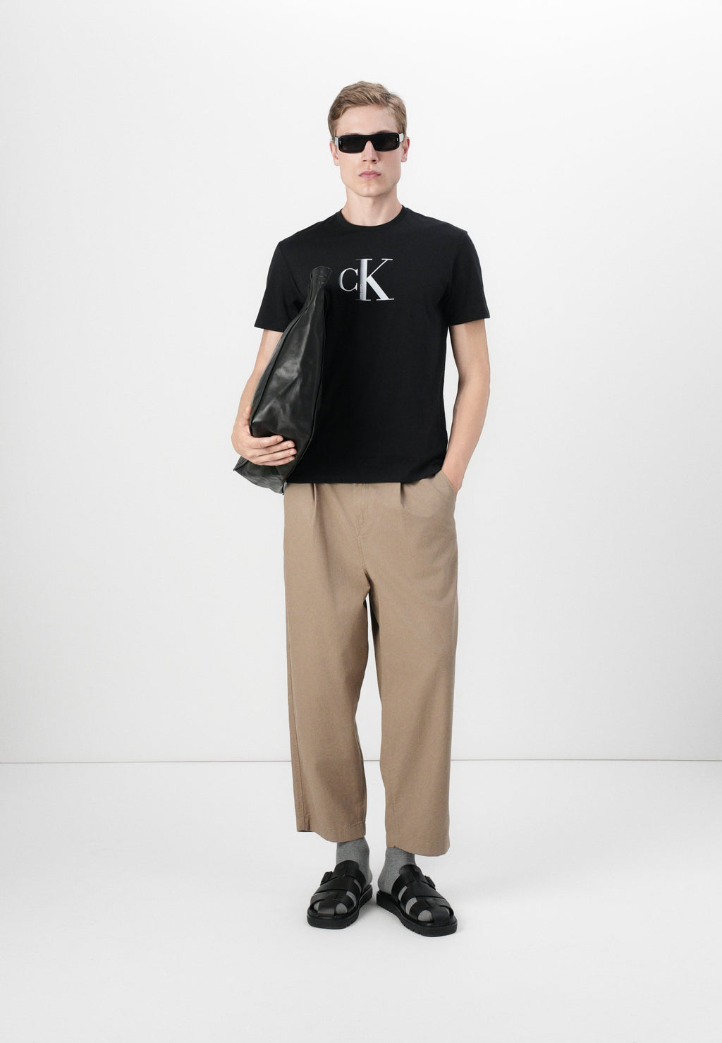 ORTA MONOGRAM KLASİK - Baskılı Tişört - siyah