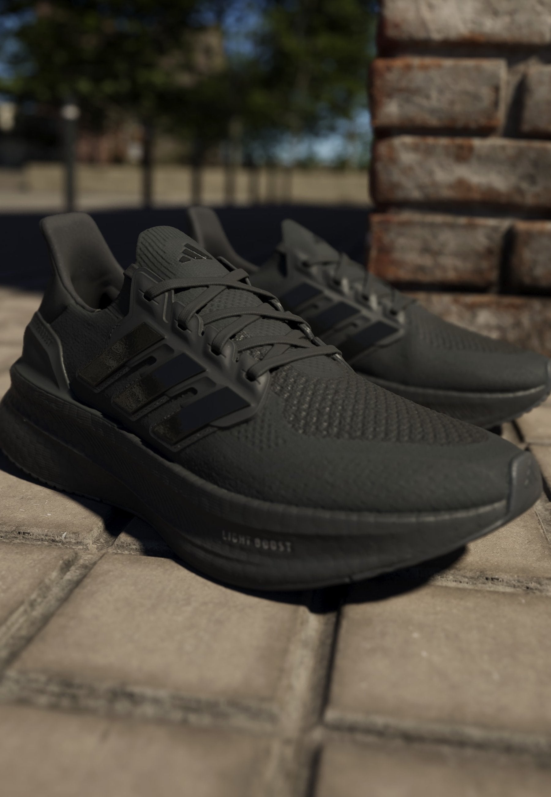 ULTRABOOST 5 - Road running shoes - core black