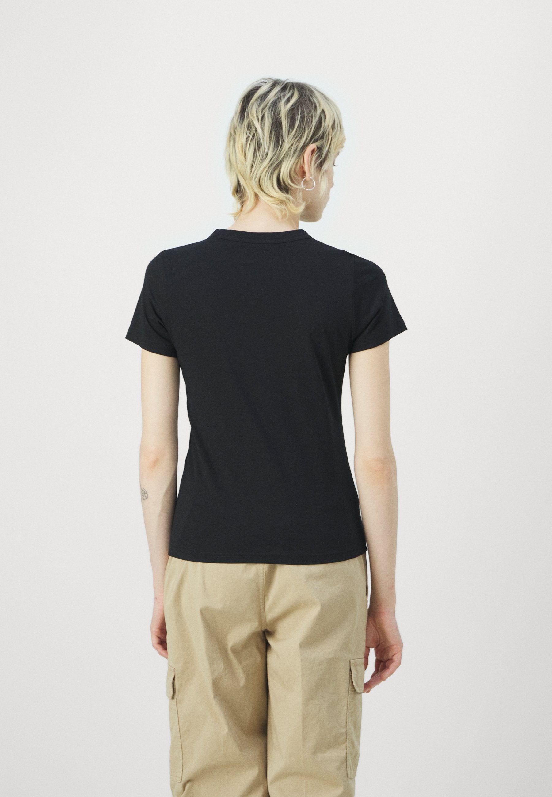 CLASSIC TEE - Print T-shirt - black