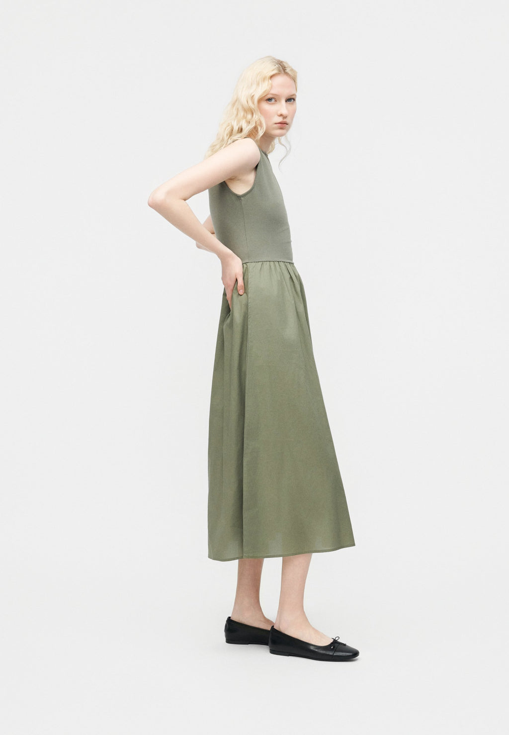 BOATNECK DRESS - Day dress - mesculen green