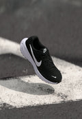 REVOLUTION 8 - Road running shoes - black/white