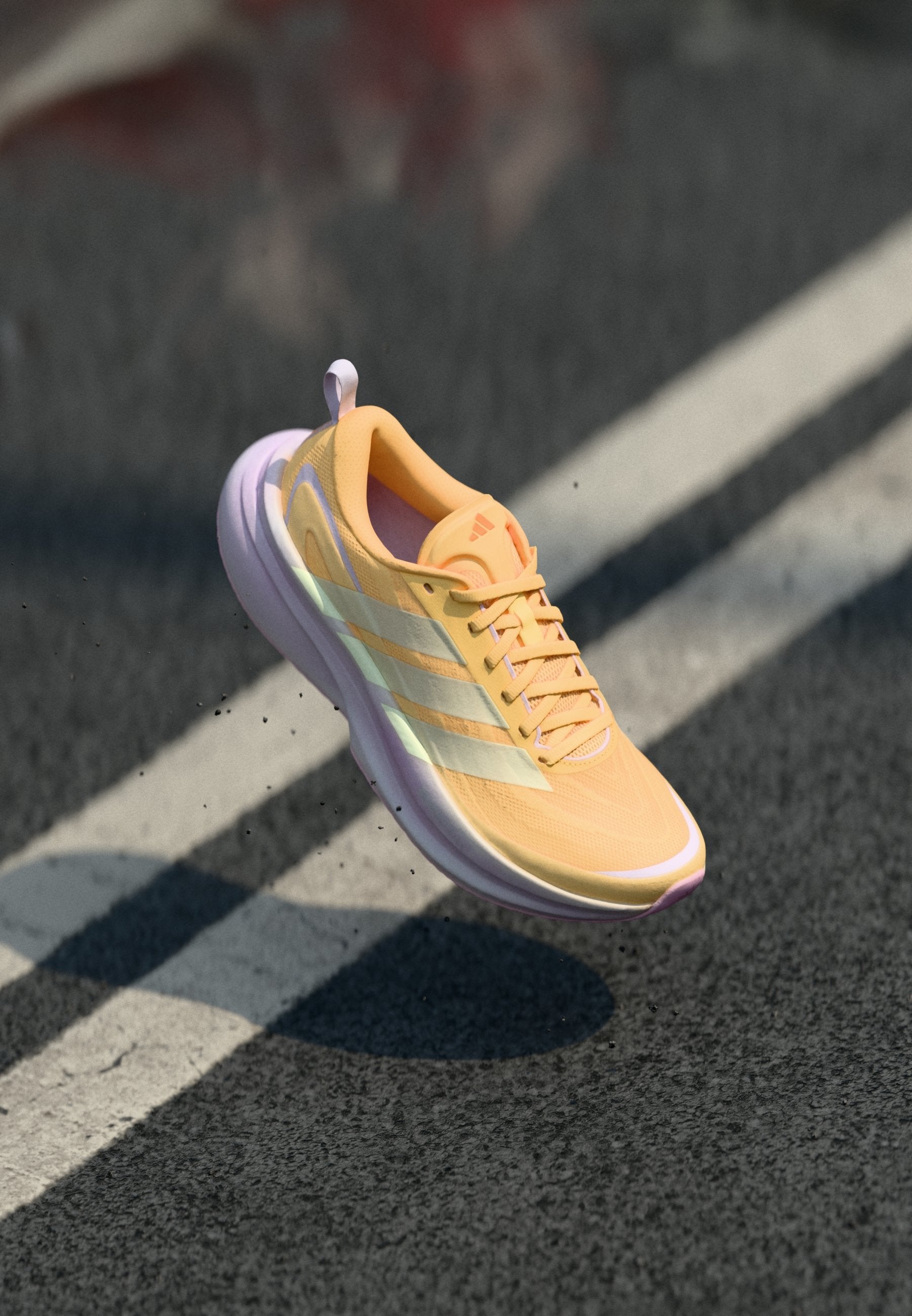 SUPERNOVA GLIDE - Road running shoes - ice tangerine/ice gold-coloured metallic/semi ice tangerine