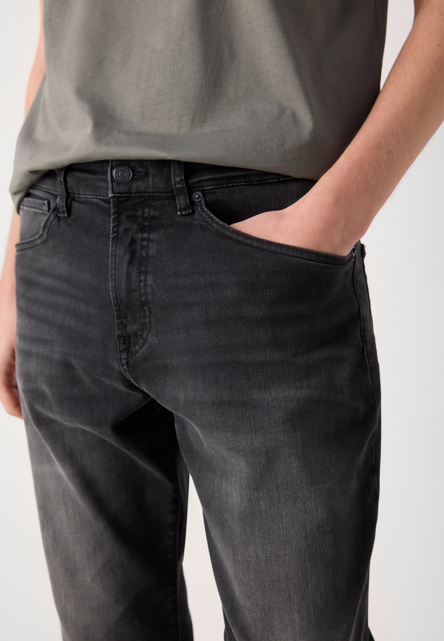Straight leg jeans - black