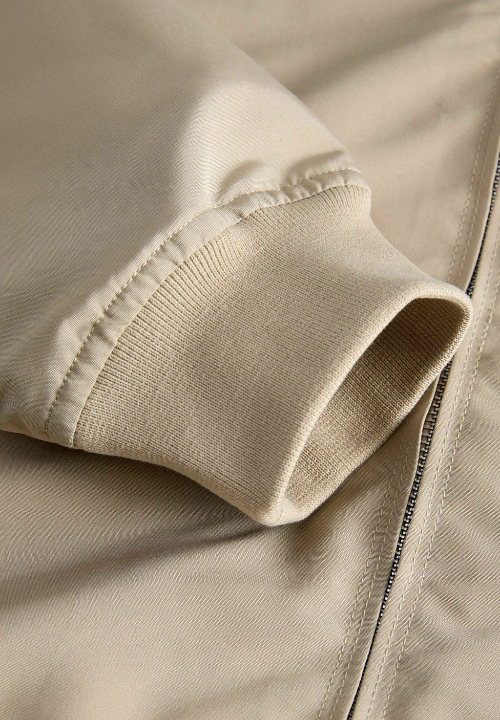 Kurze Jacke mit hohem Kragen - Light jacket - white pepper