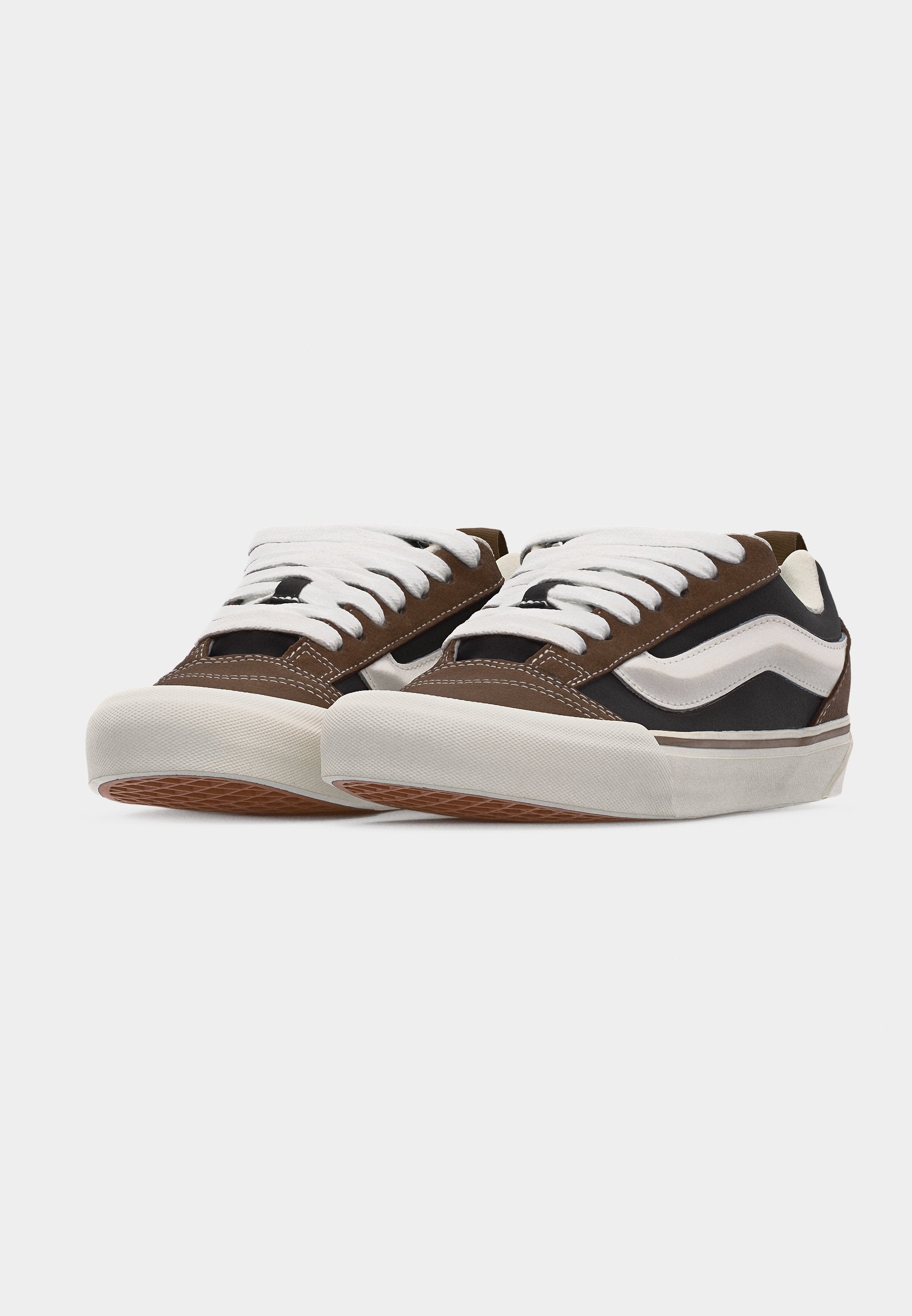 KNU SKOOL UNISEX - Skate shoes - nineties black/brown