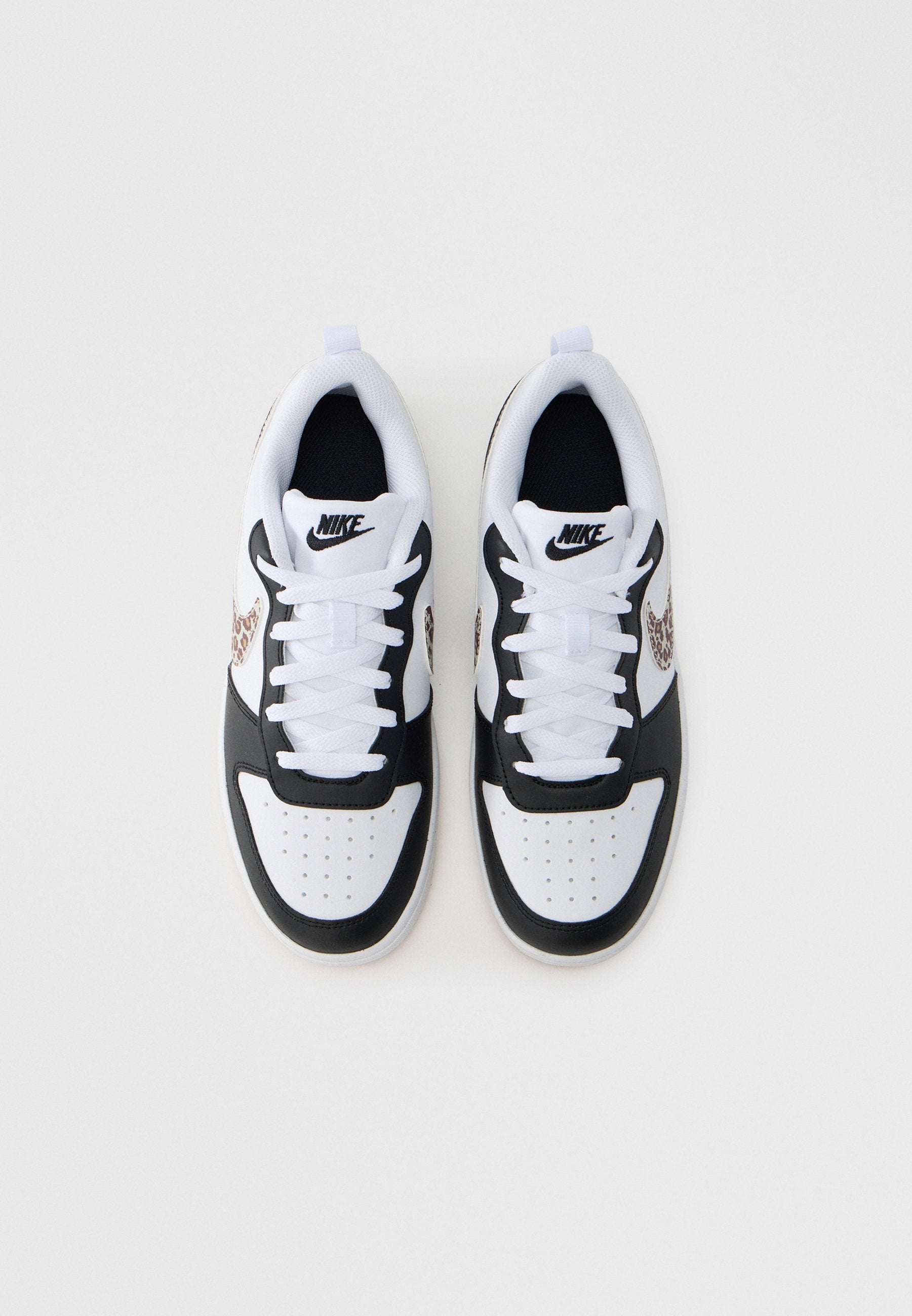 COURT BOROUGH LOW - Trainers - black/white/gum/med brown