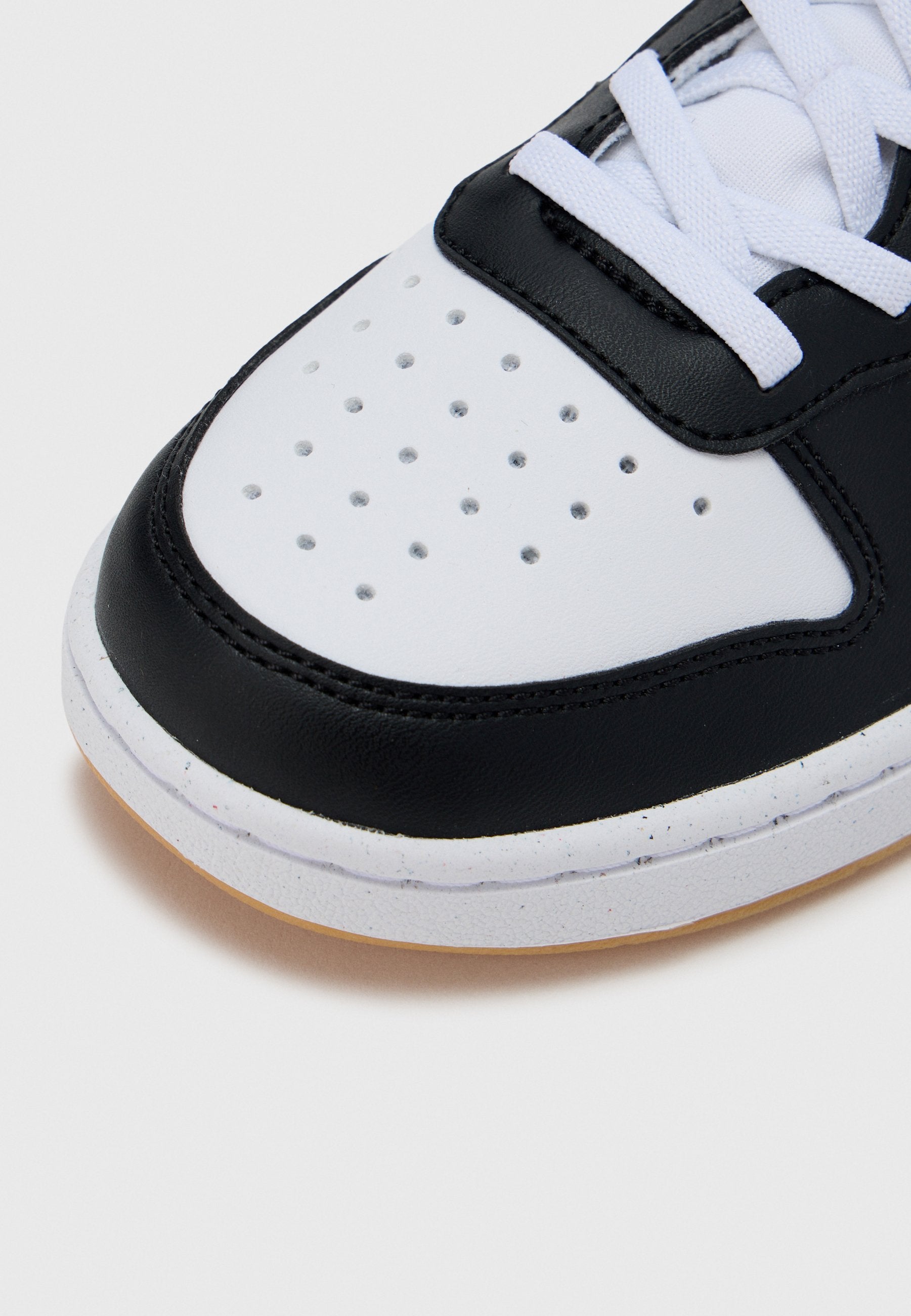 COURT BOROUGH LOW UNISEX - Trainers - black/white/gum/med brown