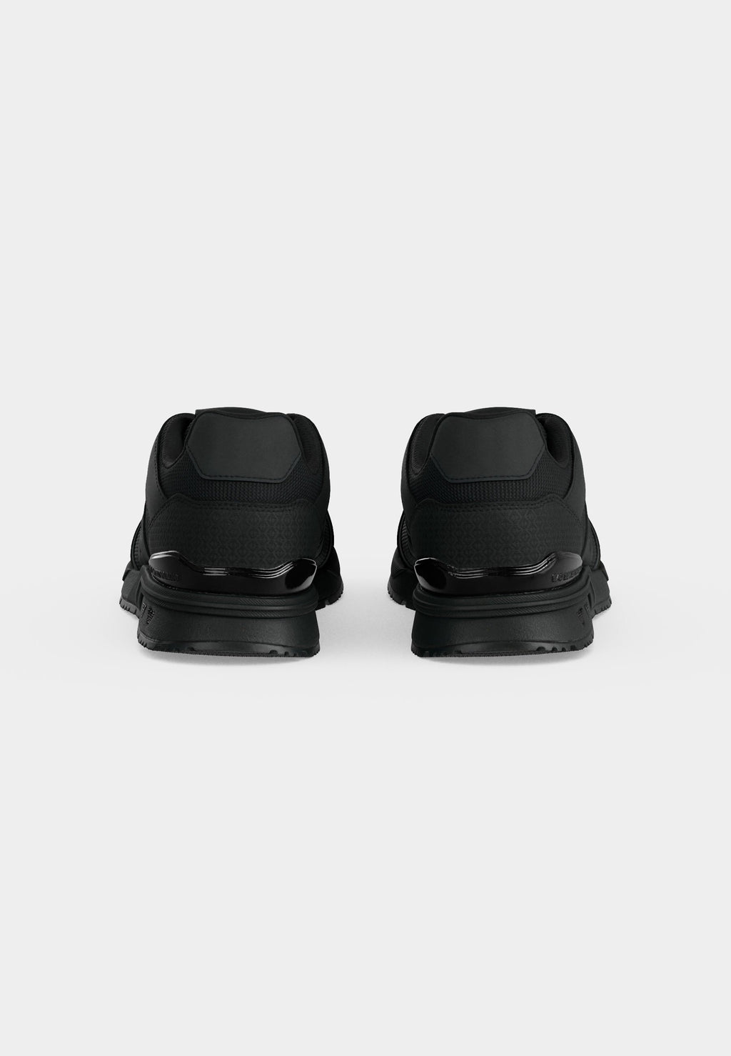 EVO - Trainers - triple black