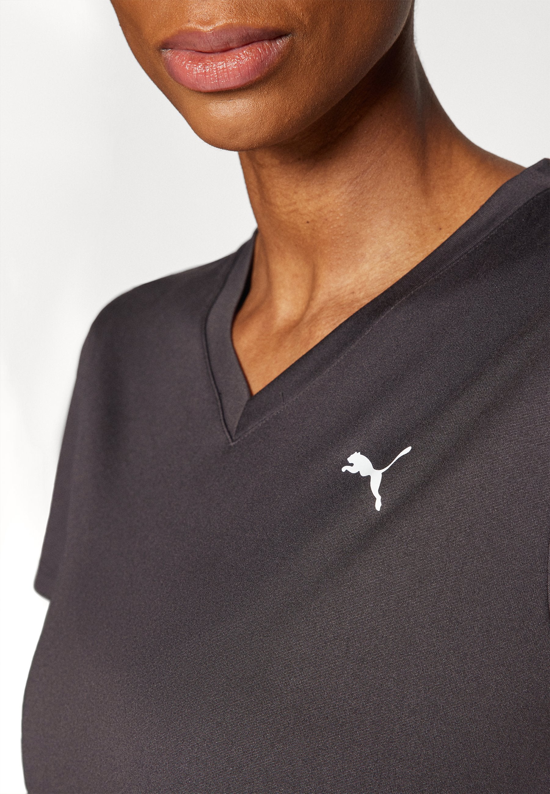 TAD ESSENTIAL V NECK TEE - T-shirt de sport - noir