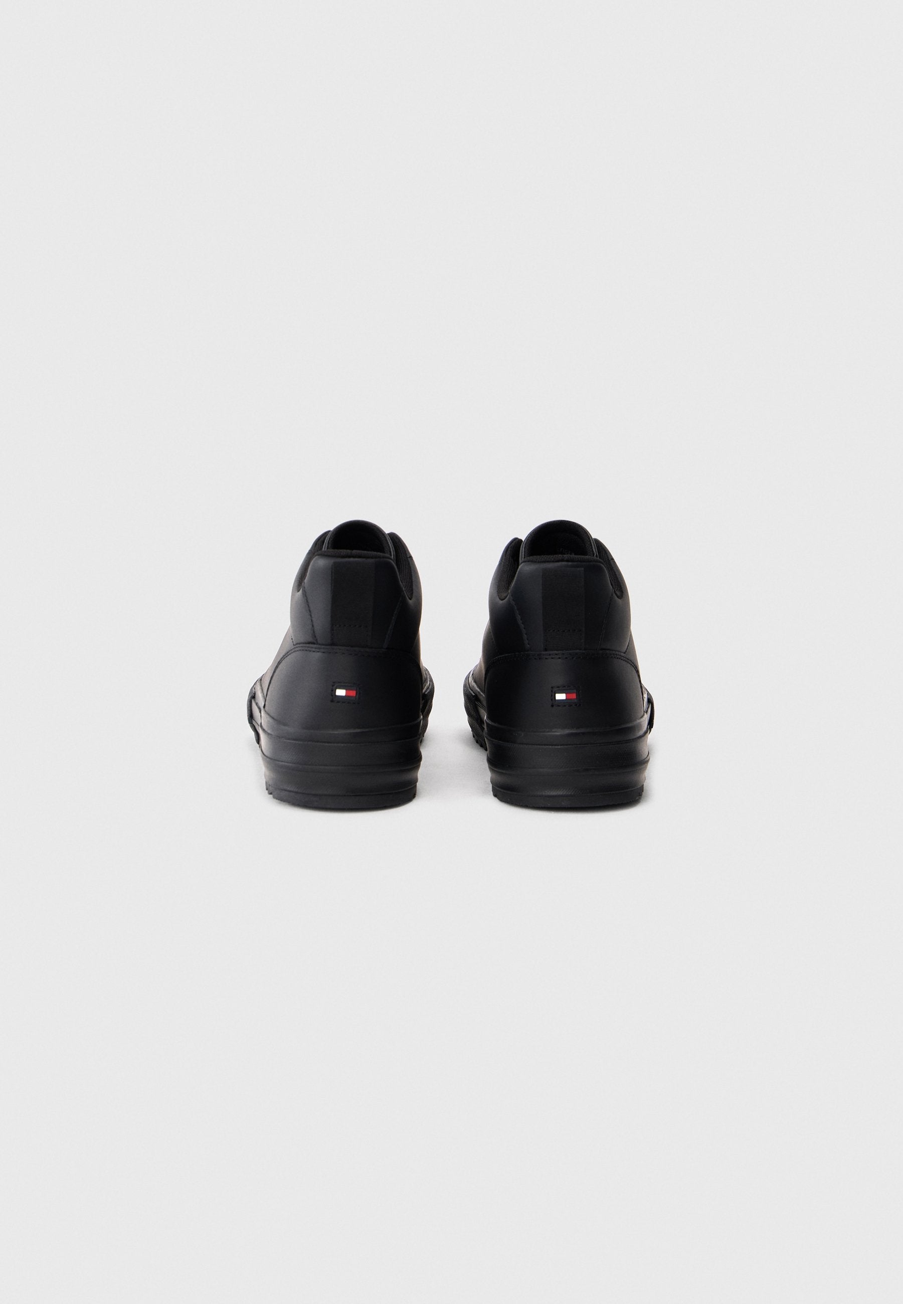 LEATHER SERRATED MID-TOP TRAINERS - Trainers - black