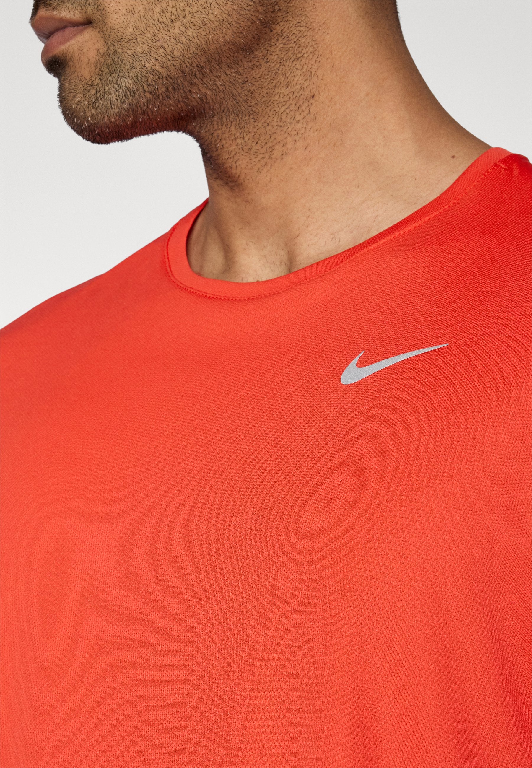 MILER - Sports T-shirt - light crimson/reflective silver-coloured