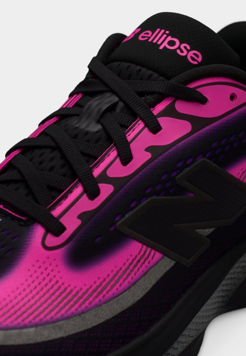 ELLIPSE V1 - Chaussures de course sur route - noir/rose fluo