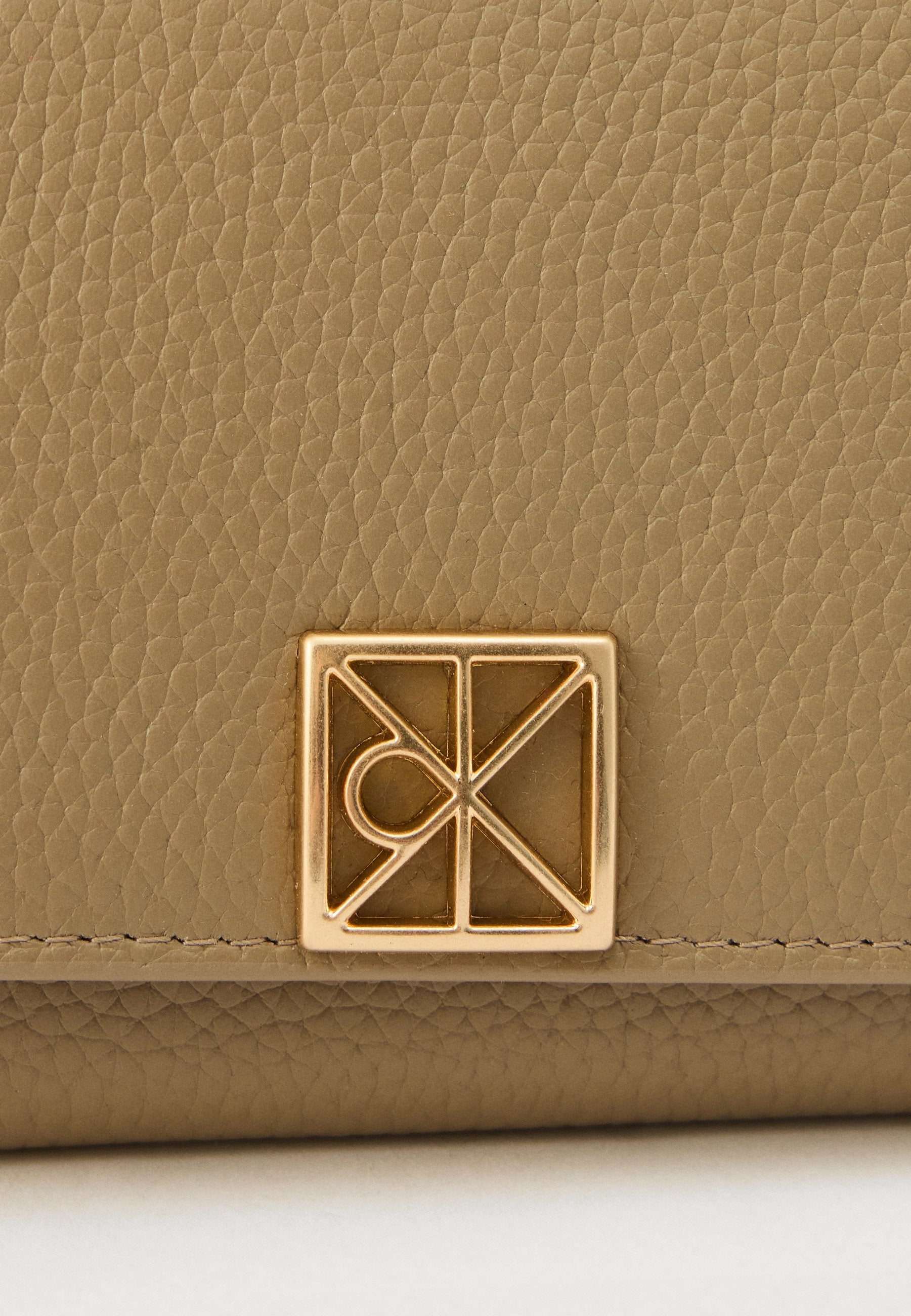 EMBLEM ZIP - Wallet - desert taupe