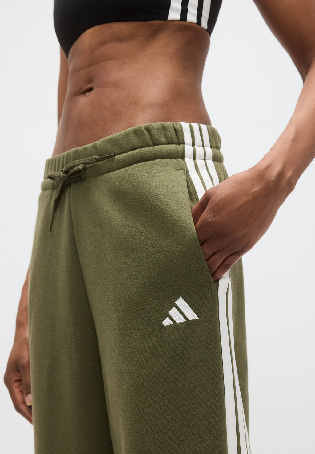 ADIDAS WOMEN 3-STRIPES FLEECE WIDE - Tracksuit bottoms - olive strata