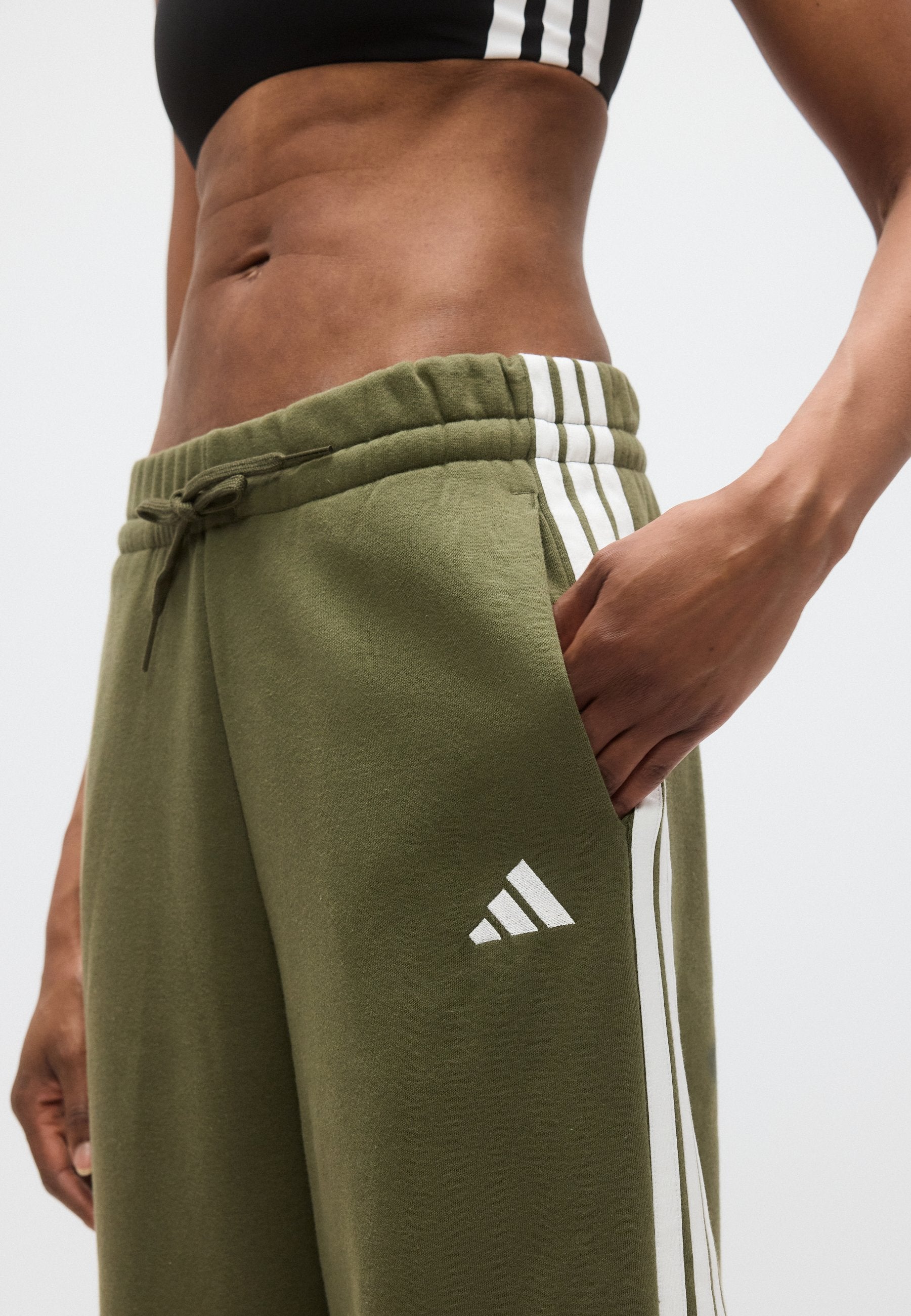 ADIDAS WOMEN 3-STRIPES FLEECE WIDE - Tracksuit bottoms - olive strata