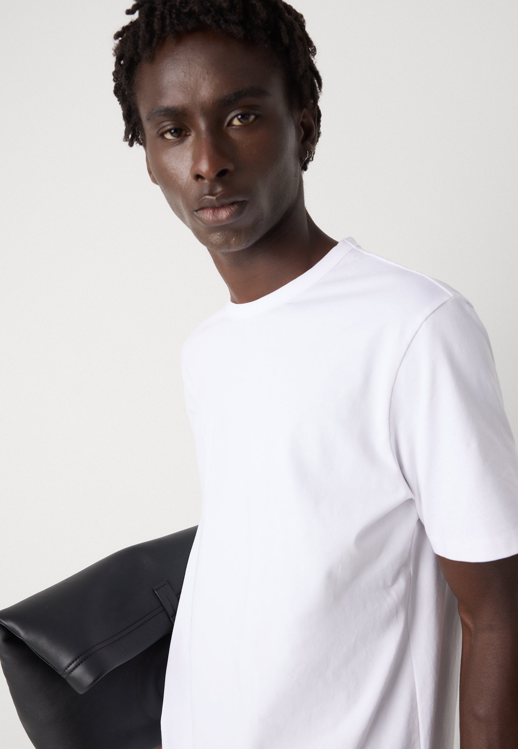 NAOLO 2 PACK - Basic T-shirt - white/black