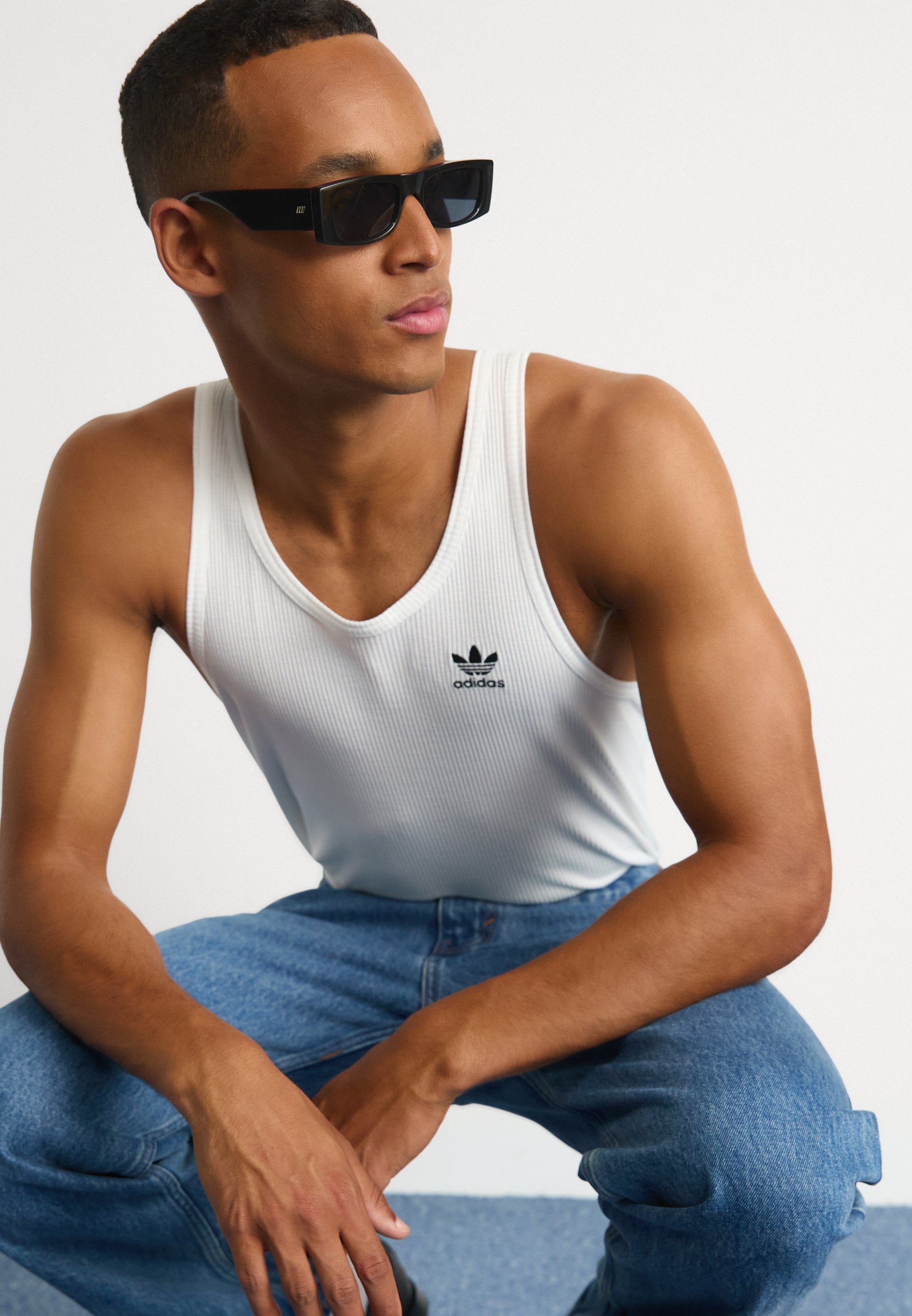 ESS TANK - Top - white